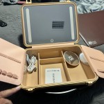 Portable vanity case with LED lighted mirror photo review