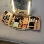 Portable vanity case with LED lighted mirror photo review